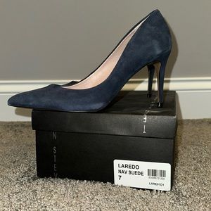 NIB Steven Laredo Navy Suede Pumps Size 7